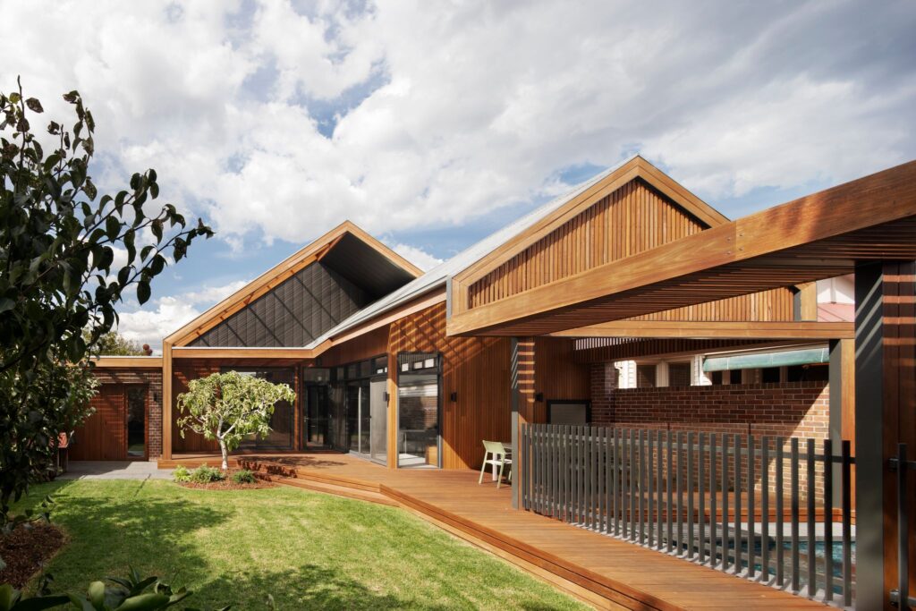 using recycled timber for your building projects